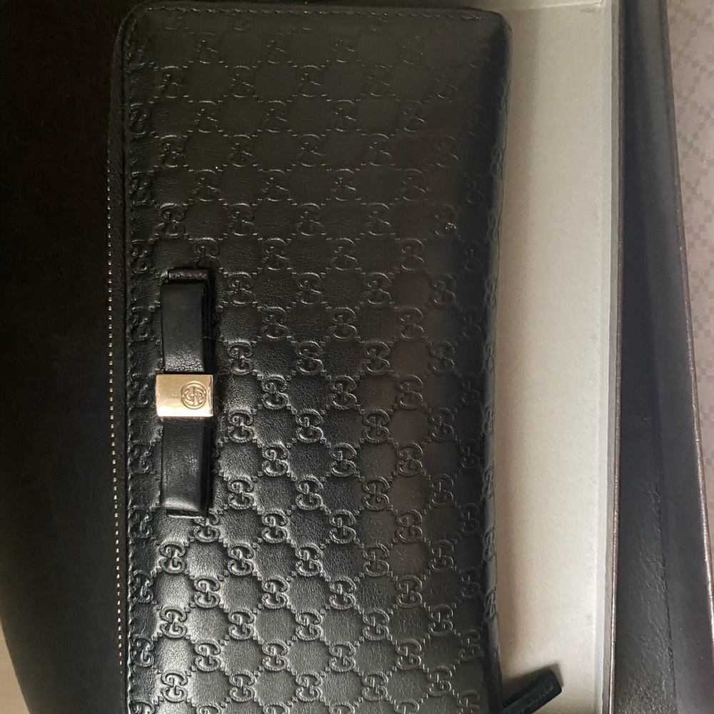 Gucci wallet